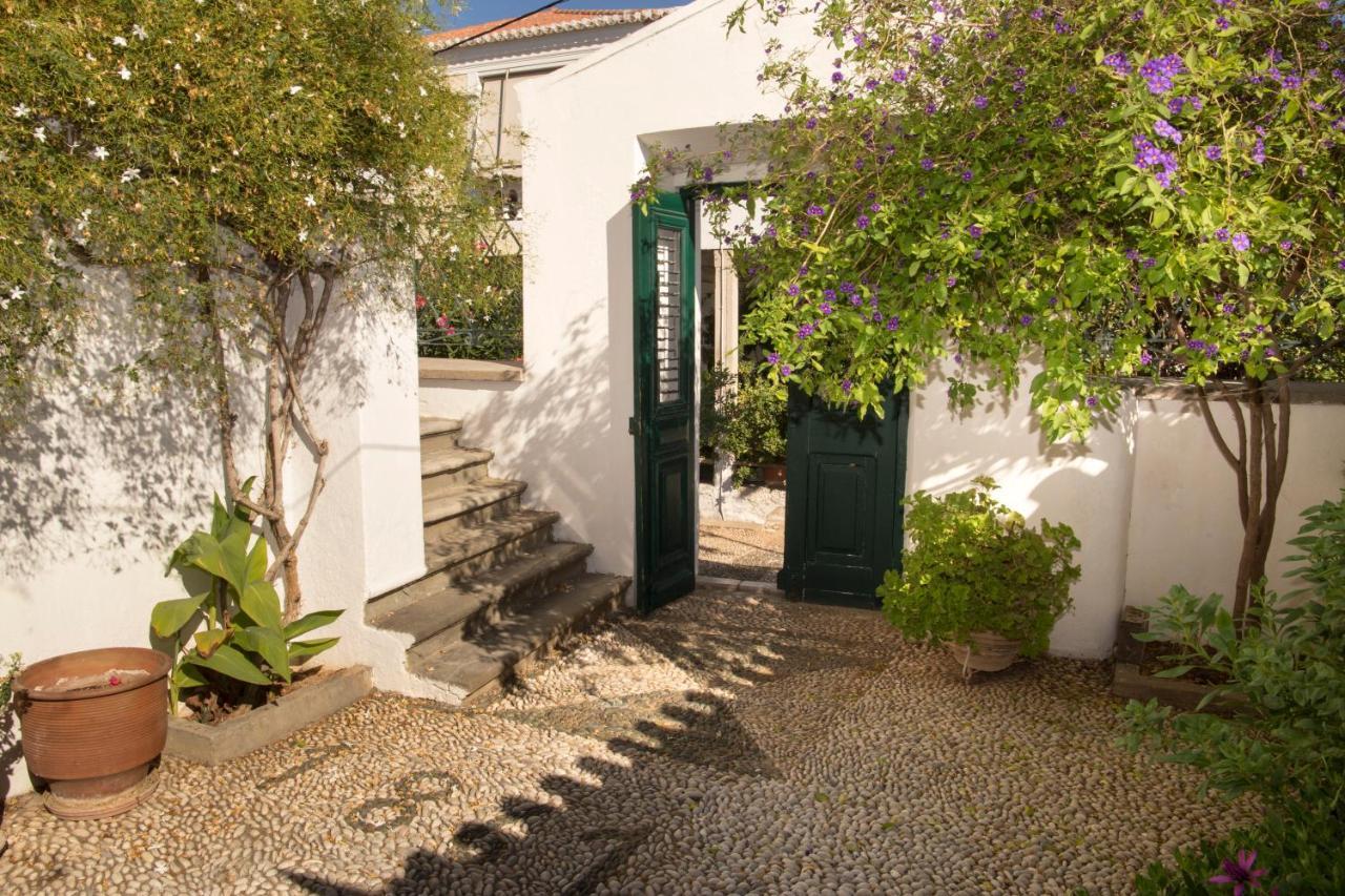 1861 Mansion Spetses Villa Kültér fotó