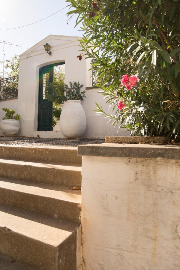 1861 Mansion Spetses Villa Kültér fotó